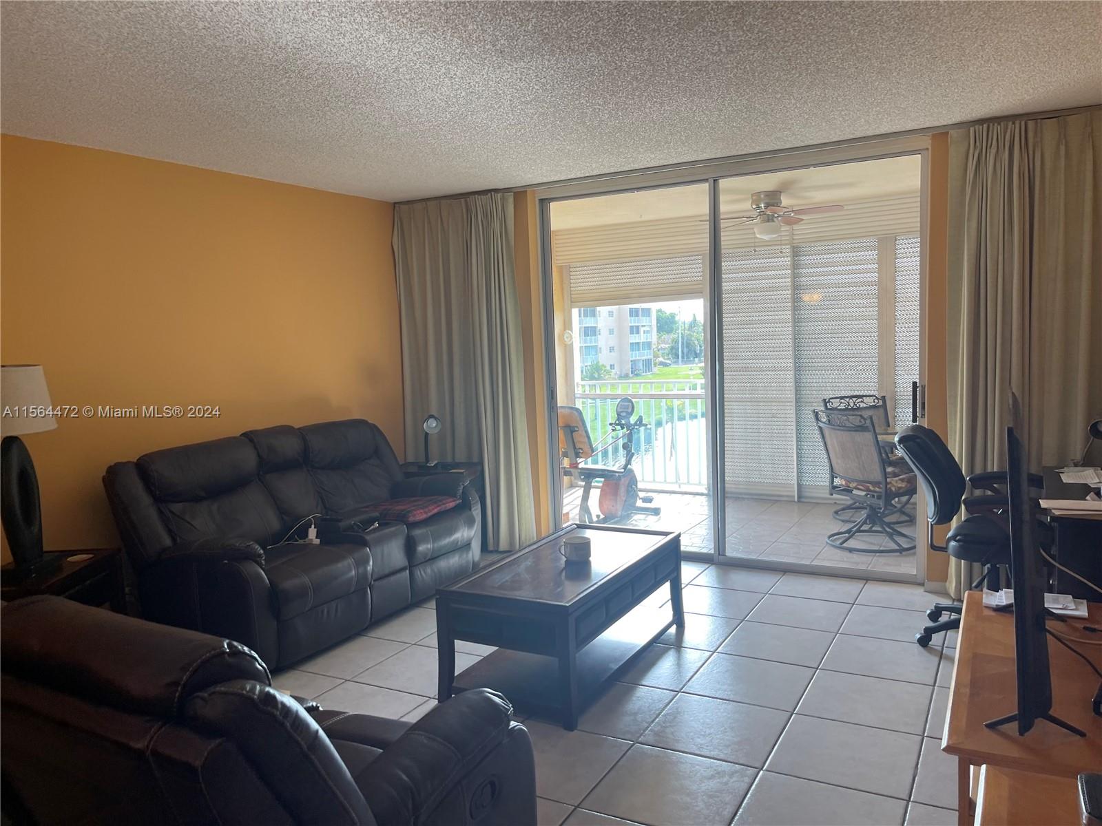 1024 SE 3rd Ave 304, Dania Beach, Florida 33004, 2 Bedrooms Bedrooms, ,2 BathroomsBathrooms,Residential,For Sale,1024 SE 3rd Ave 304,A11564472