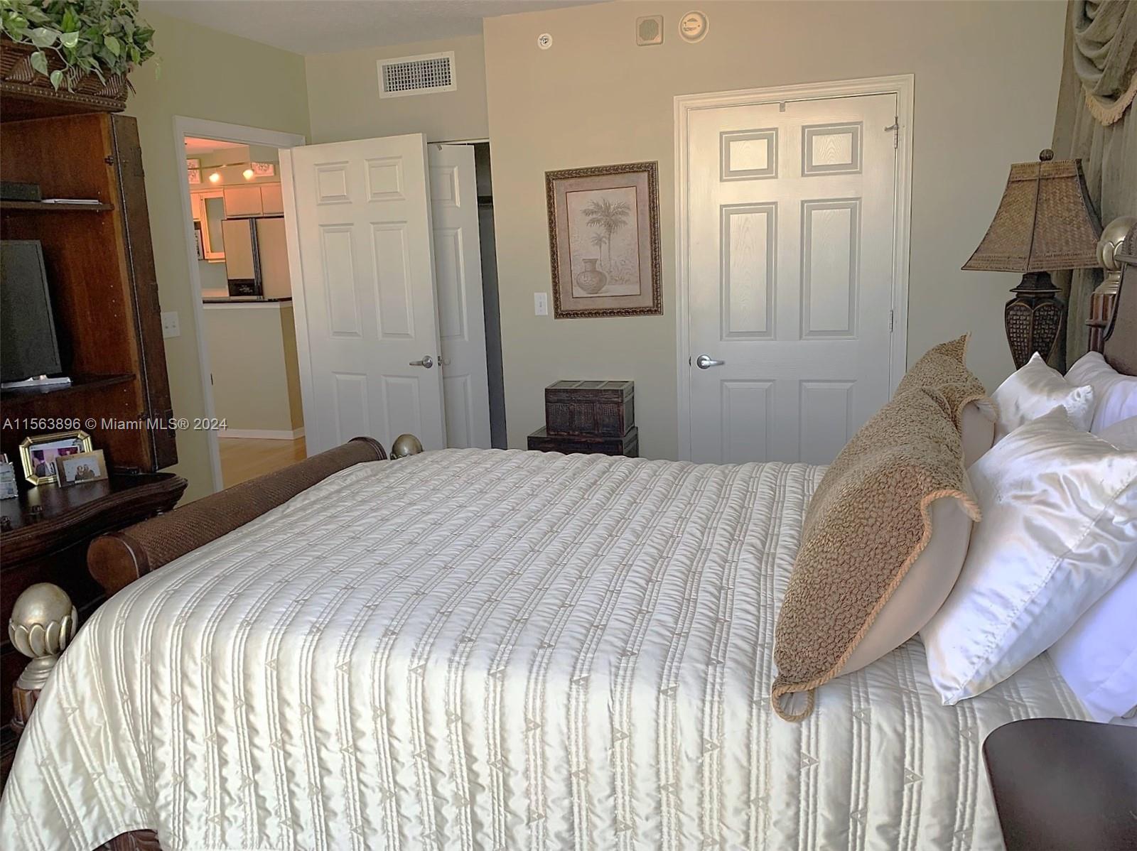 2080 S OCEAN DRIVE 902, Hallandale Beach, Florida 33009, 2 Bedrooms Bedrooms, ,2 BathroomsBathrooms,Residentiallease,For Rent,2080 S OCEAN DRIVE 902,A11563896