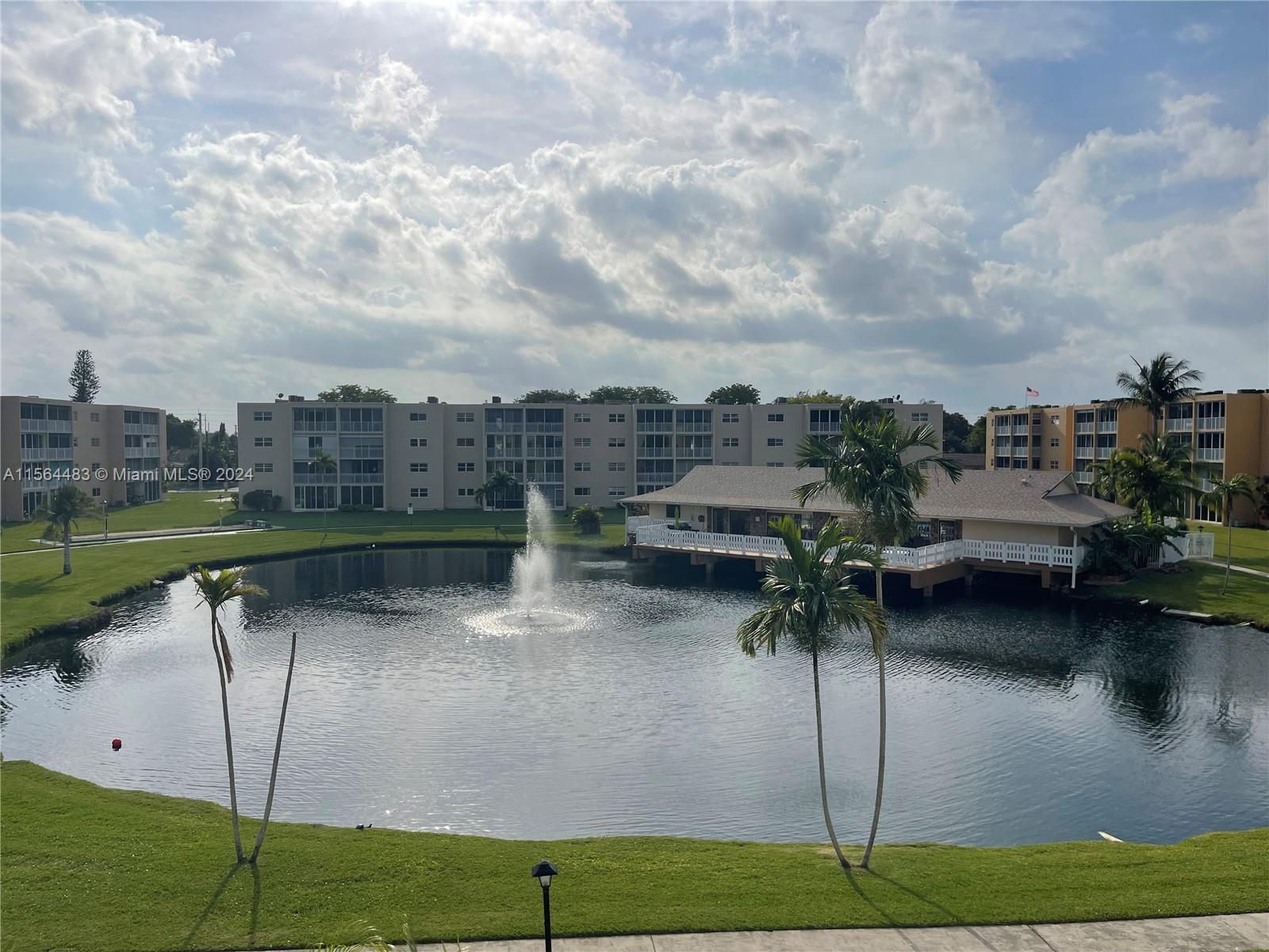 1024 SE 3rd Ave 304, Dania Beach, Florida 33004, 2 Bedrooms Bedrooms, ,2 BathroomsBathrooms,Residentiallease,For Rent,1024 SE 3rd Ave 304,A11564483