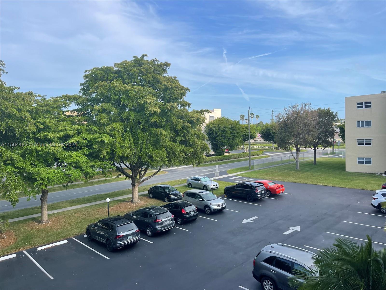 1024 SE 3rd Ave 304, Dania Beach, Florida 33004, 2 Bedrooms Bedrooms, ,2 BathroomsBathrooms,Residentiallease,For Rent,1024 SE 3rd Ave 304,A11564483