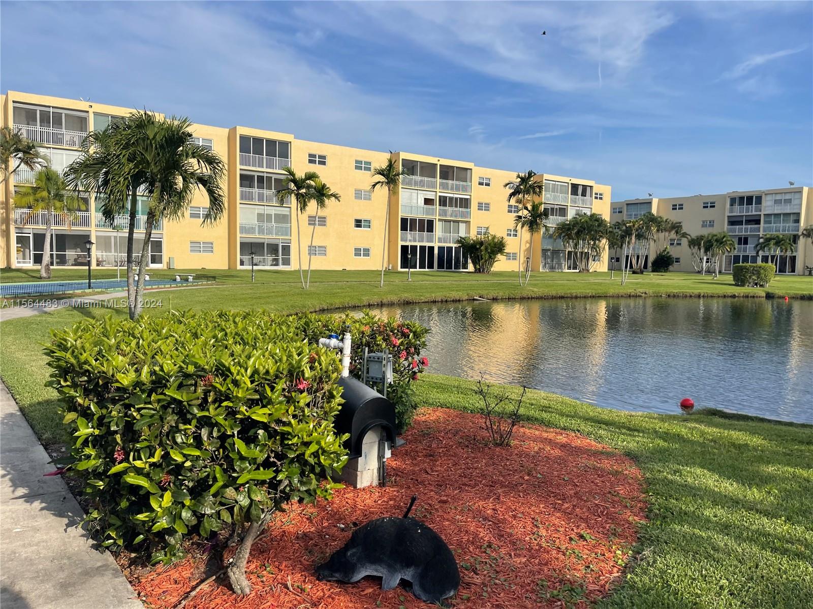 1024 SE 3rd Ave 304, Dania Beach, Florida 33004, 2 Bedrooms Bedrooms, ,2 BathroomsBathrooms,Residentiallease,For Rent,1024 SE 3rd Ave 304,A11564483