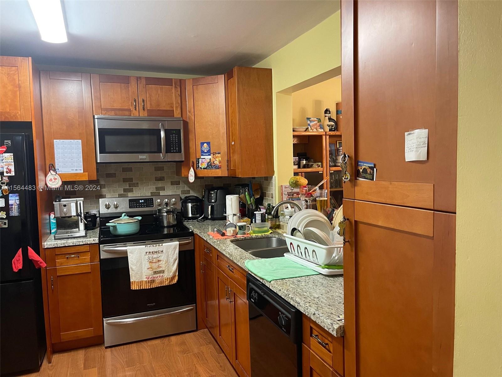 1024 SE 3rd Ave 304, Dania Beach, Florida 33004, 2 Bedrooms Bedrooms, ,2 BathroomsBathrooms,Residentiallease,For Rent,1024 SE 3rd Ave 304,A11564483