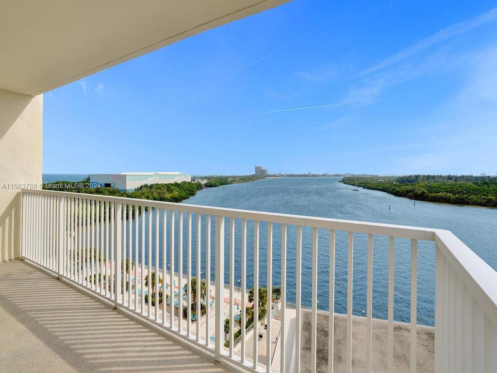 WOW! VIEW! VIEW! VIEW! ENTER AND SEE THE MOST SPECTACULAR UNOBSTRUCTED OCEAN & INTRACOASTAL VIEWS.  REDONE CORNER RESIDENCE. BOASTS 3 BEDROOMS 2.5 BATHS OF 1570 SF. ENJOY THE LARGE TERRACE AND CALL THIS HOME. ARLEN HOUSE IS FULL-SERVICE BUILDING. AMENITIES INCLUDE BUT NOT LIMIT TO: GYM, SPA, CONFERENCE ROOM, SAUNA AMAZING SWIMMING/HEATED POOL, TENNIS/BASKETBALL COURT, LIBRARY, BIKE GARAGE.  SECURITY GATE AND 24/7 DOORMAN. CONVENIENCE STORE AND BEAUTY SALON. THE BUILDING HAS ALREADY PASSESED 40 YEARS MAINTENANCE. EXCELLENT LOCATION, WALKING DISTANCE TO RESTAURANTS, RETAIL STORES. EASY TO MAIN ROADS.