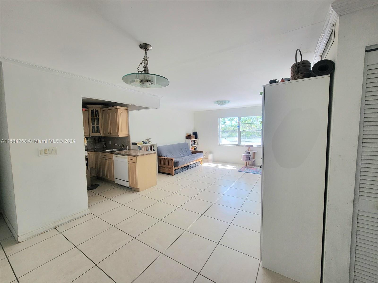 1230 NE 139th St 304, North Miami, Florida 33161, 1 Bedroom Bedrooms, ,1 BathroomBathrooms,Residential,For Sale,1230 NE 139th St 304,A11564368