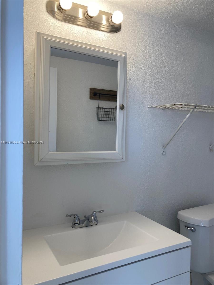 5100 SW 41st St PH6, Pembroke Park, Florida 33023, 1 Bedroom Bedrooms, ,1 BathroomBathrooms,Residentiallease,For Rent,5100 SW 41st St PH6,A11564509