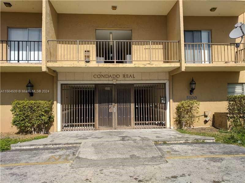 5100 SW 41st St PH6, Pembroke Park, Florida 33023, 1 Bedroom Bedrooms, ,1 BathroomBathrooms,Residentiallease,For Rent,5100 SW 41st St PH6,A11564509