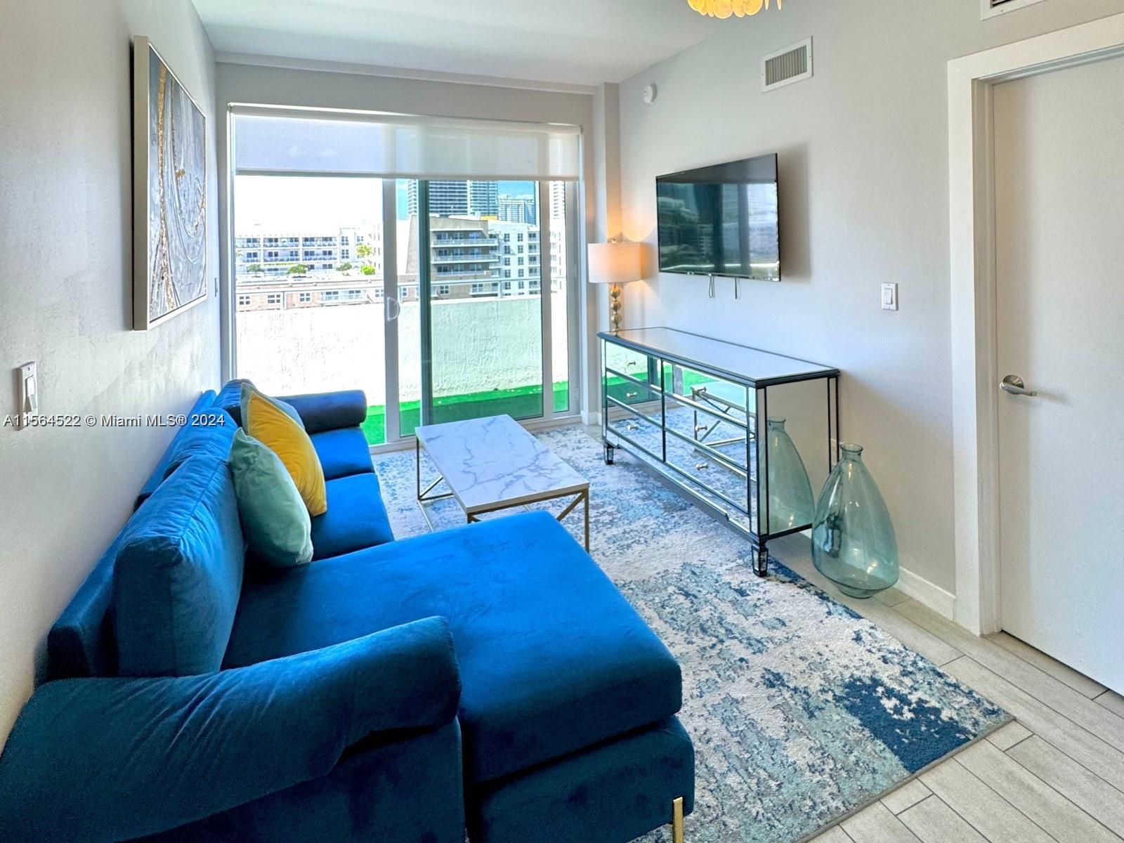 321 NE 26th St PH904, Miami, Florida 33137, 2 Bedrooms Bedrooms, ,2 BathroomsBathrooms,Residentiallease,For Rent,321 NE 26th St PH904,A11564522