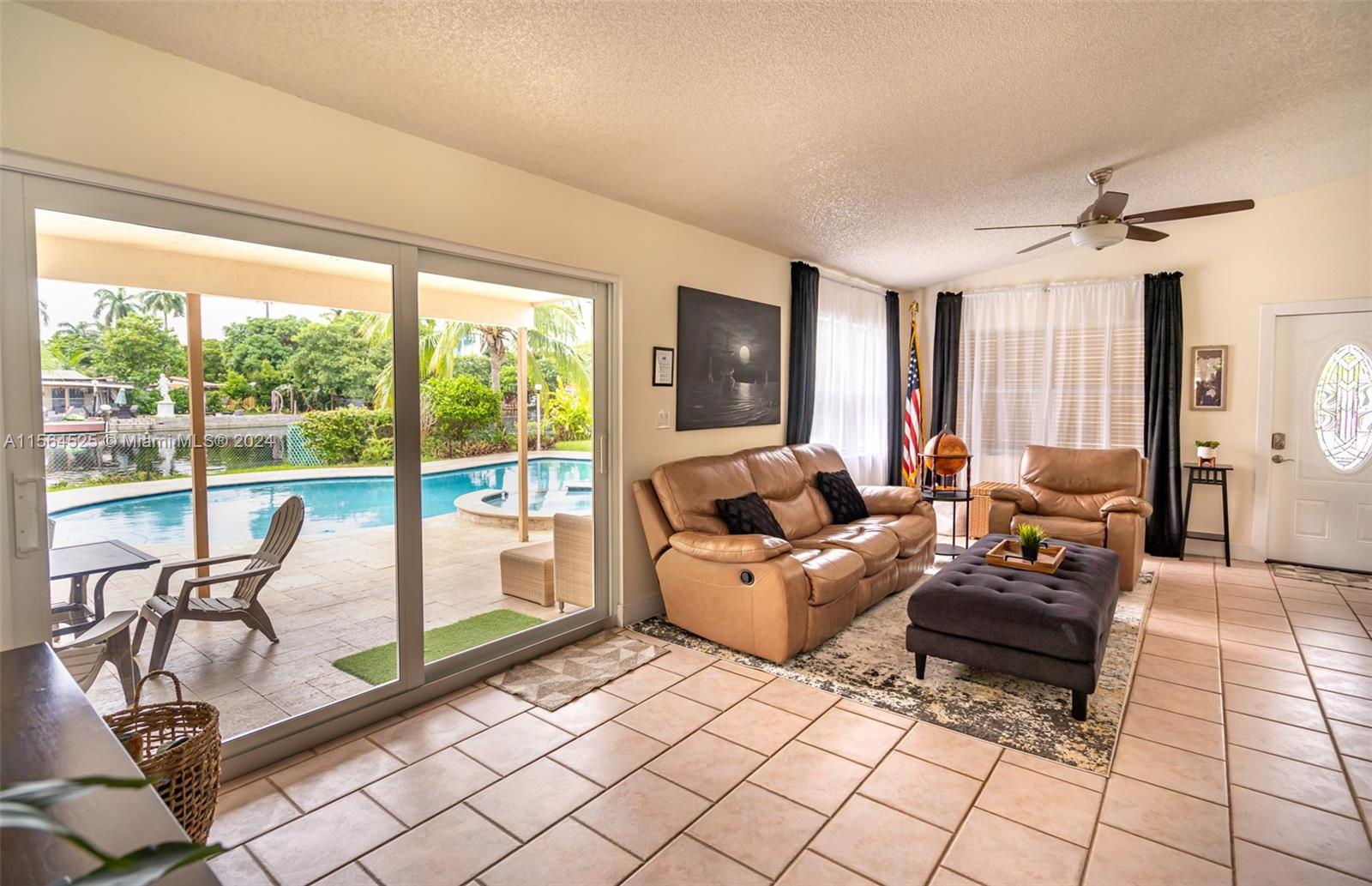 2650 Scott St, Hollywood, Florida 33020, 3 Bedrooms Bedrooms, ,2 BathroomsBathrooms,Residentiallease,For Rent,2650 Scott St,A11564525