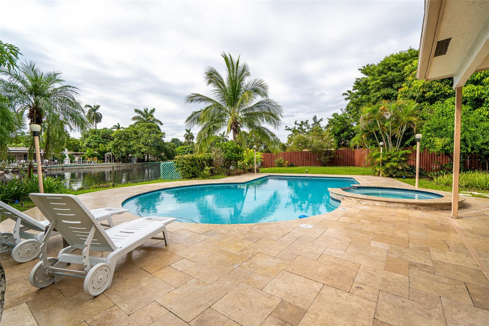 2650 Scott St, Hollywood, Florida 33020, 3 Bedrooms Bedrooms, ,2 BathroomsBathrooms,Residentiallease,For Rent,2650 Scott St,A11564525