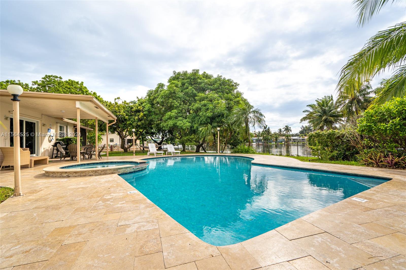 2650 Scott St, Hollywood, Florida 33020, 3 Bedrooms Bedrooms, ,2 BathroomsBathrooms,Residentiallease,For Rent,2650 Scott St,A11564525