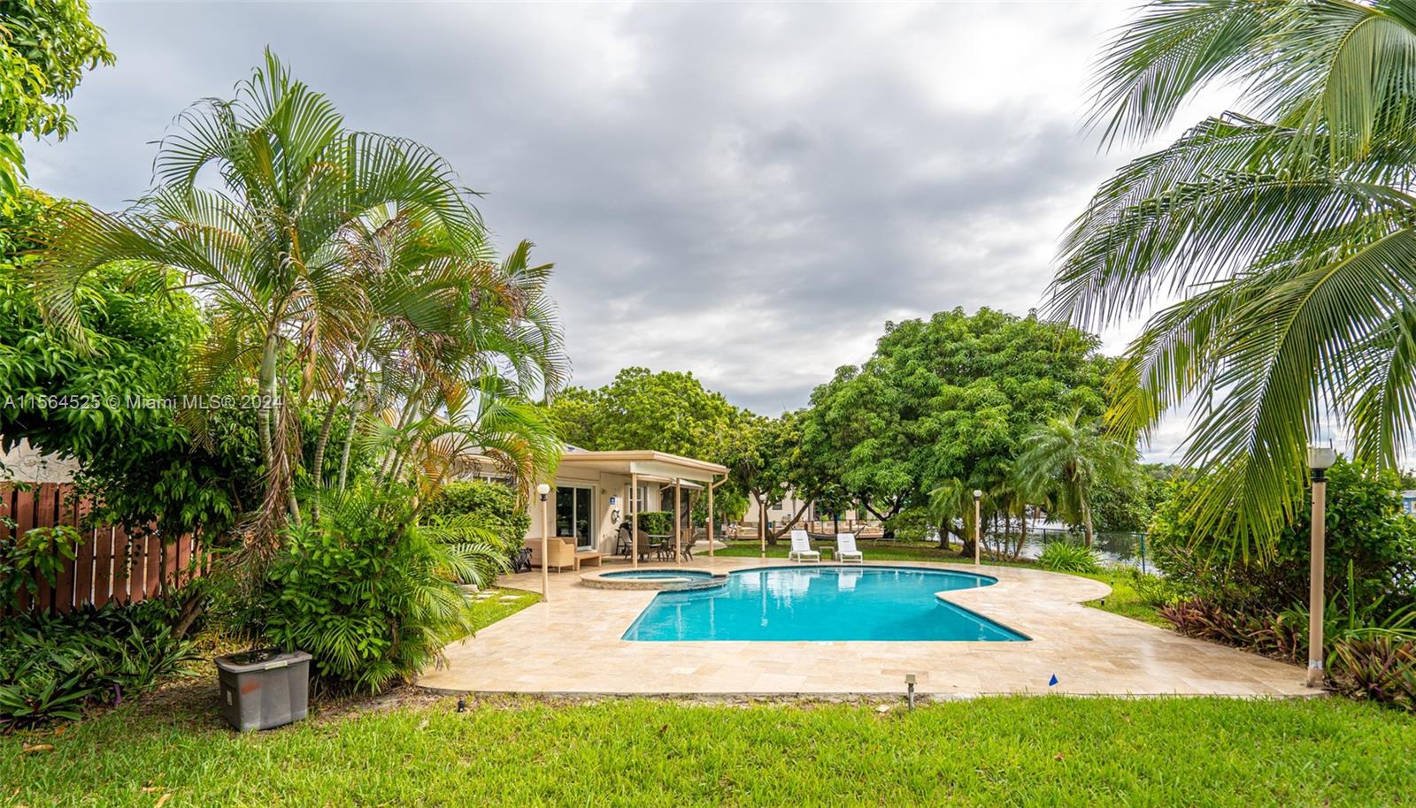 2650 Scott St, Hollywood, Florida 33020, 3 Bedrooms Bedrooms, ,2 BathroomsBathrooms,Residentiallease,For Rent,2650 Scott St,A11564525