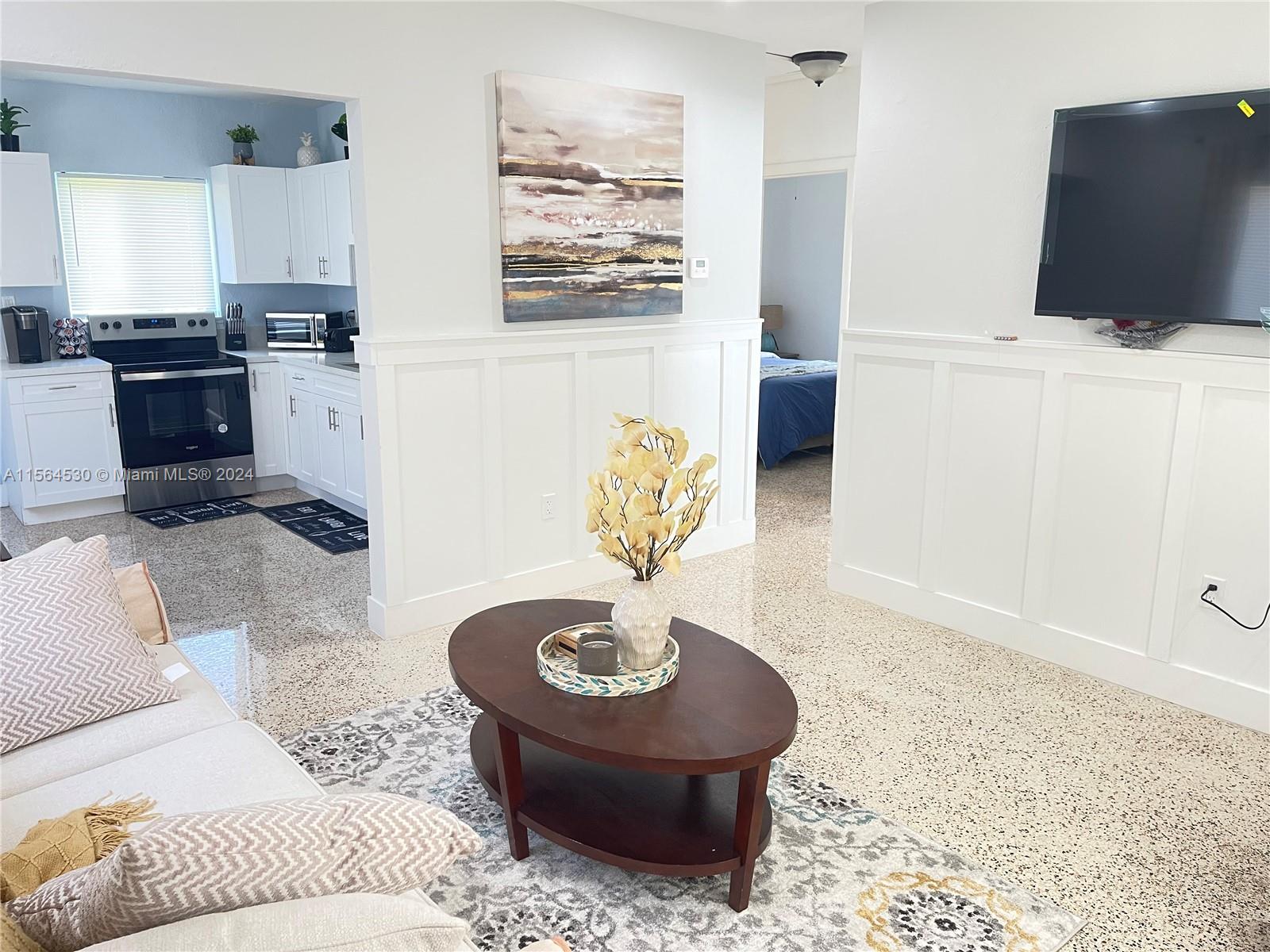 441 NW 95th St 1, Miami, Florida 33150, 2 Bedrooms Bedrooms, ,1 BathroomBathrooms,Residentiallease,For Rent,441 NW 95th St 1,A11564530