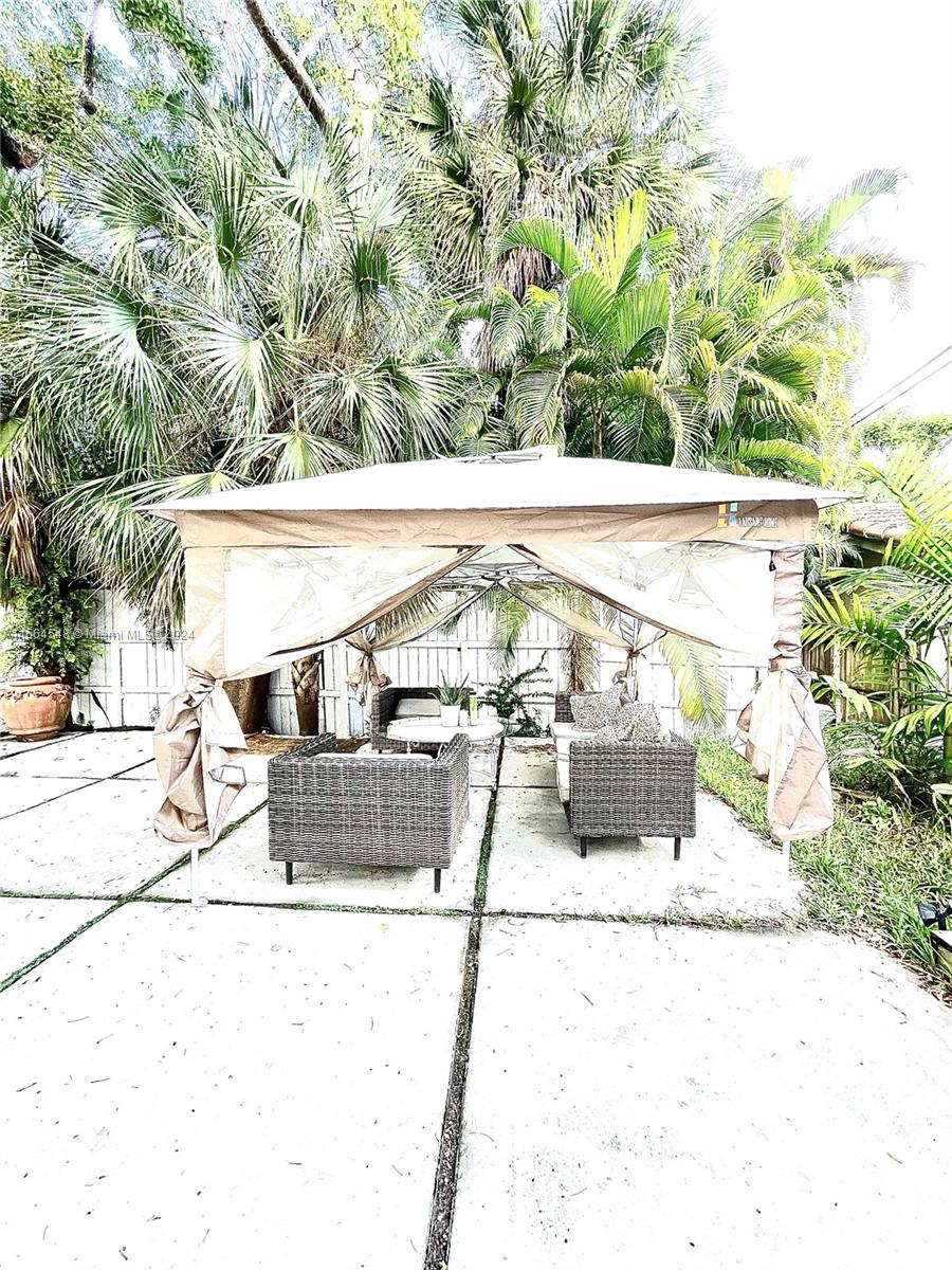 652 NE 77th St 0, Miami, Florida 33138, 1 Bedroom Bedrooms, ,1 BathroomBathrooms,Residentiallease,For Rent,652 NE 77th St 0,A11564548