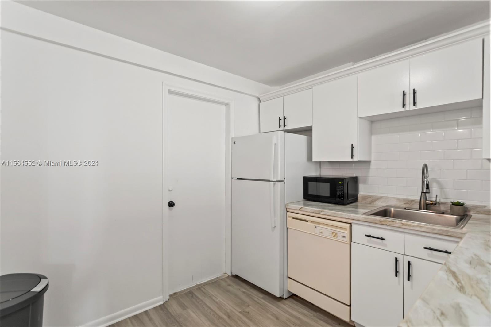 1817 S Ocean Dr 722, Hallandale Beach, Florida 33009, 1 Bedroom Bedrooms, ,1 BathroomBathrooms,Residential,For Sale,1817 S Ocean Dr 722,A11564552