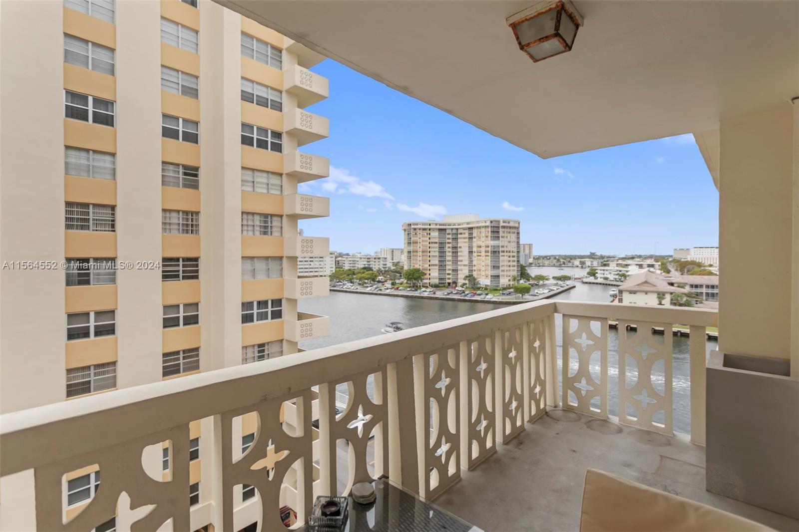 1817 S Ocean Dr 722, Hallandale Beach, Florida 33009, 1 Bedroom Bedrooms, ,1 BathroomBathrooms,Residential,For Sale,1817 S Ocean Dr 722,A11564552