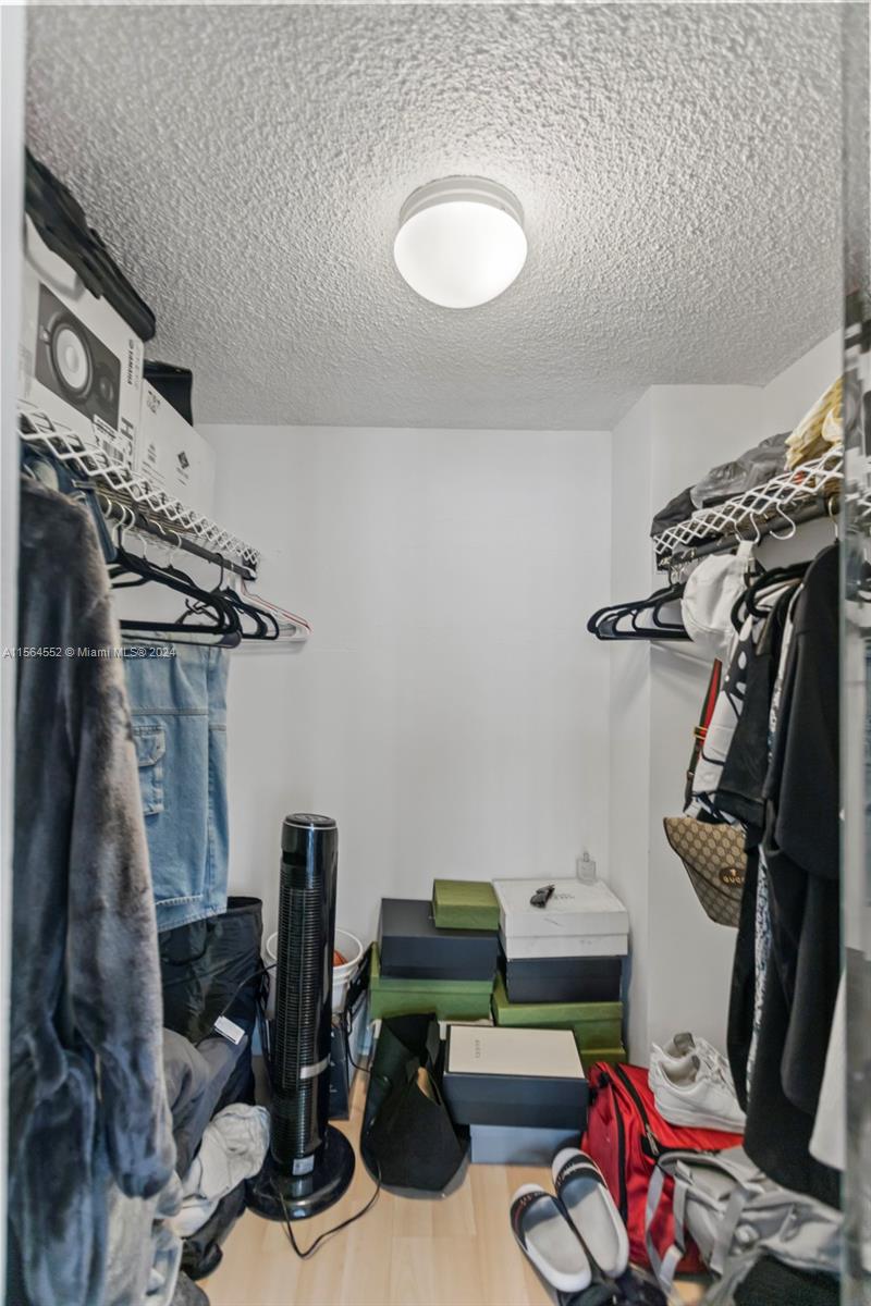 1817 S Ocean Dr 722, Hallandale Beach, Florida 33009, 1 Bedroom Bedrooms, ,1 BathroomBathrooms,Residential,For Sale,1817 S Ocean Dr 722,A11564552