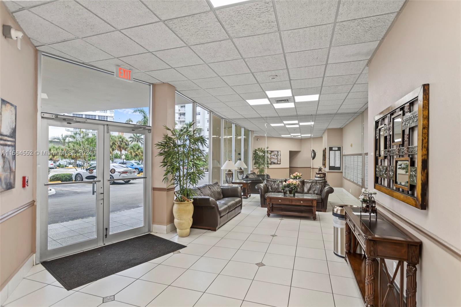 1817 S Ocean Dr 722, Hallandale Beach, Florida 33009, 1 Bedroom Bedrooms, ,1 BathroomBathrooms,Residential,For Sale,1817 S Ocean Dr 722,A11564552