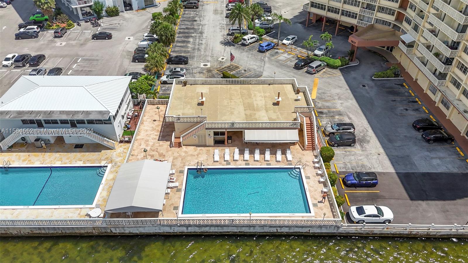 1817 S Ocean Dr 722, Hallandale Beach, Florida 33009, 1 Bedroom Bedrooms, ,1 BathroomBathrooms,Residential,For Sale,1817 S Ocean Dr 722,A11564552