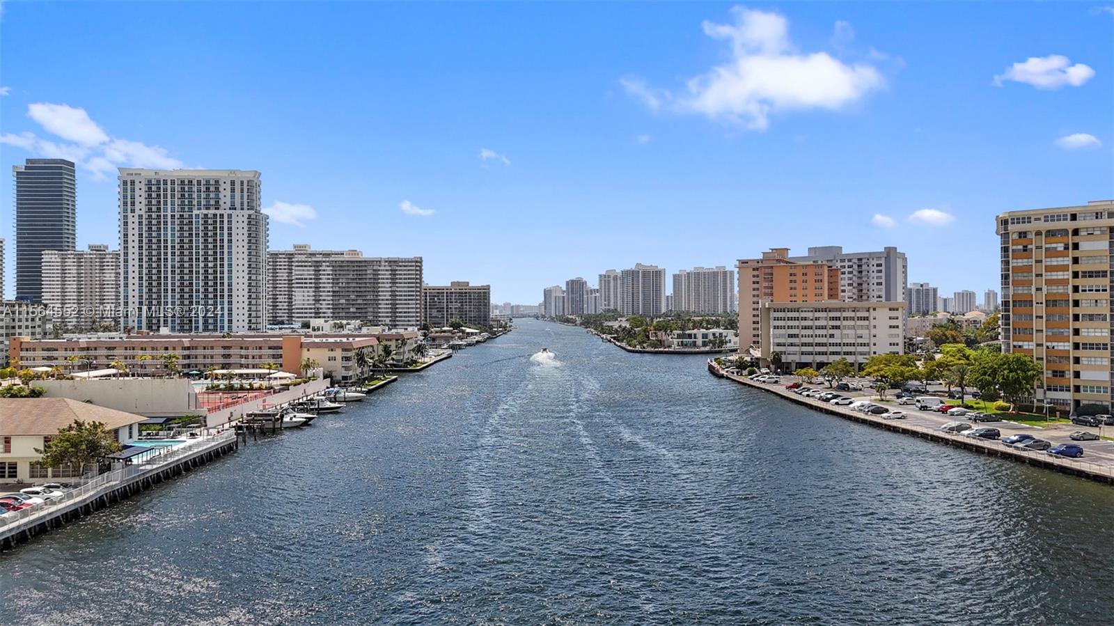 1817 S Ocean Dr 722, Hallandale Beach, Florida 33009, 1 Bedroom Bedrooms, ,1 BathroomBathrooms,Residential,For Sale,1817 S Ocean Dr 722,A11564552