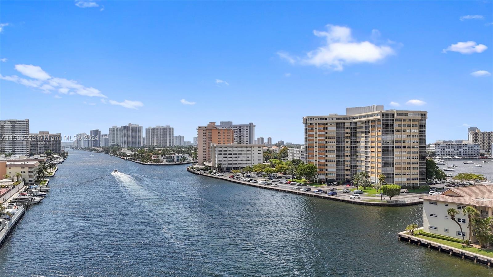 1817 S Ocean Dr 722, Hallandale Beach, Florida 33009, 1 Bedroom Bedrooms, ,1 BathroomBathrooms,Residential,For Sale,1817 S Ocean Dr 722,A11564552