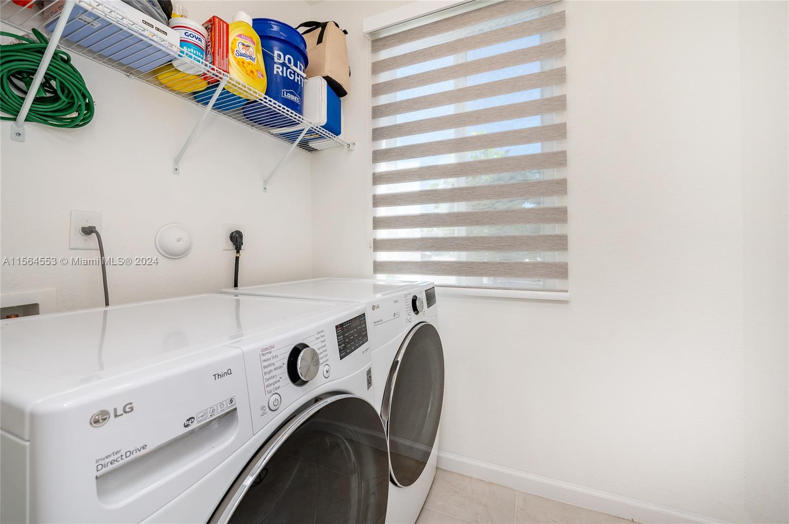 2405 SE 10th St 2405, Homestead, Florida 33035, 3 Bedrooms Bedrooms, ,2 BathroomsBathrooms,Residential,For Sale,2405 SE 10th St 2405,A11564553