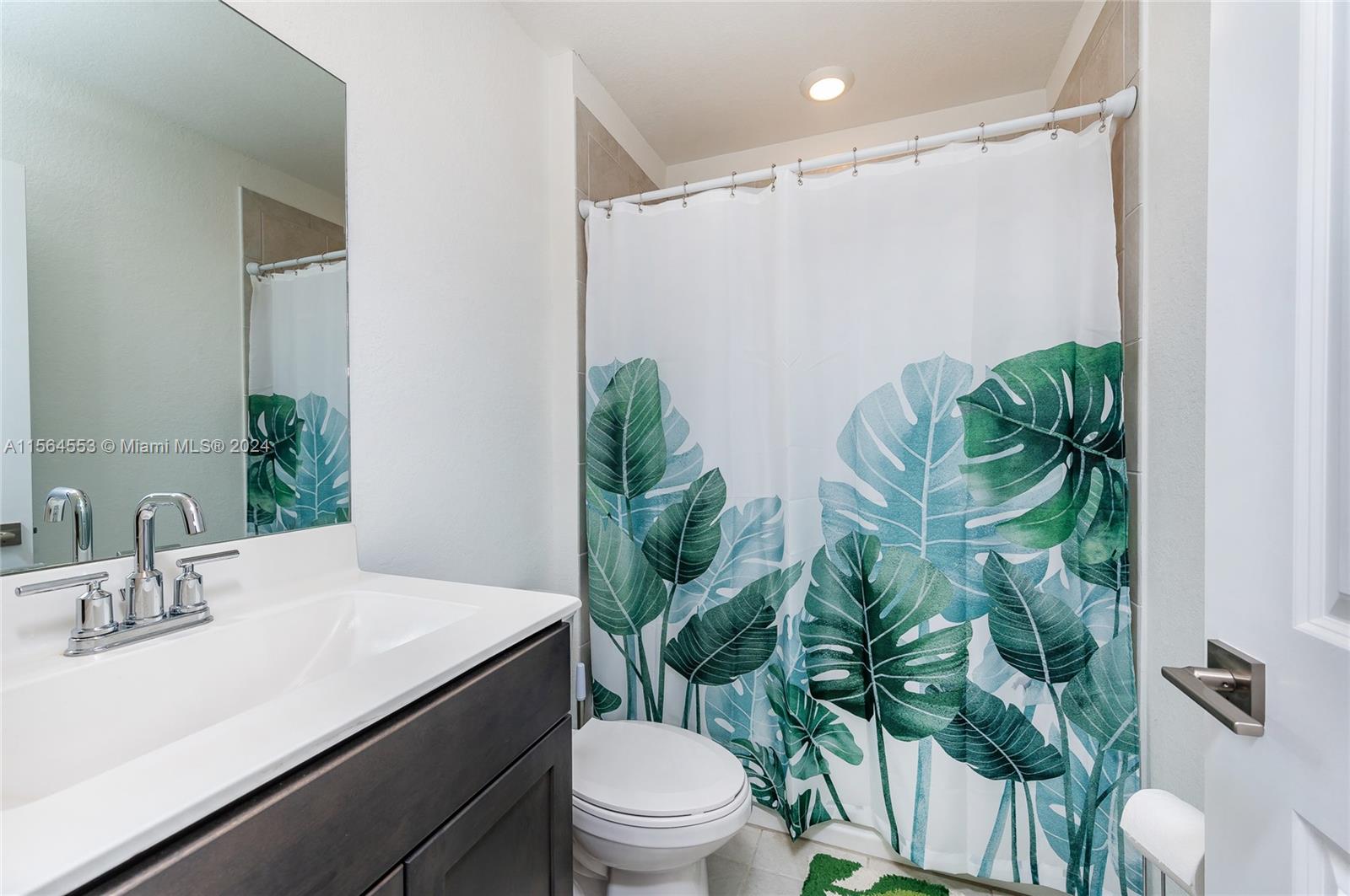 2405 SE 10th St 2405, Homestead, Florida 33035, 3 Bedrooms Bedrooms, ,2 BathroomsBathrooms,Residential,For Sale,2405 SE 10th St 2405,A11564553