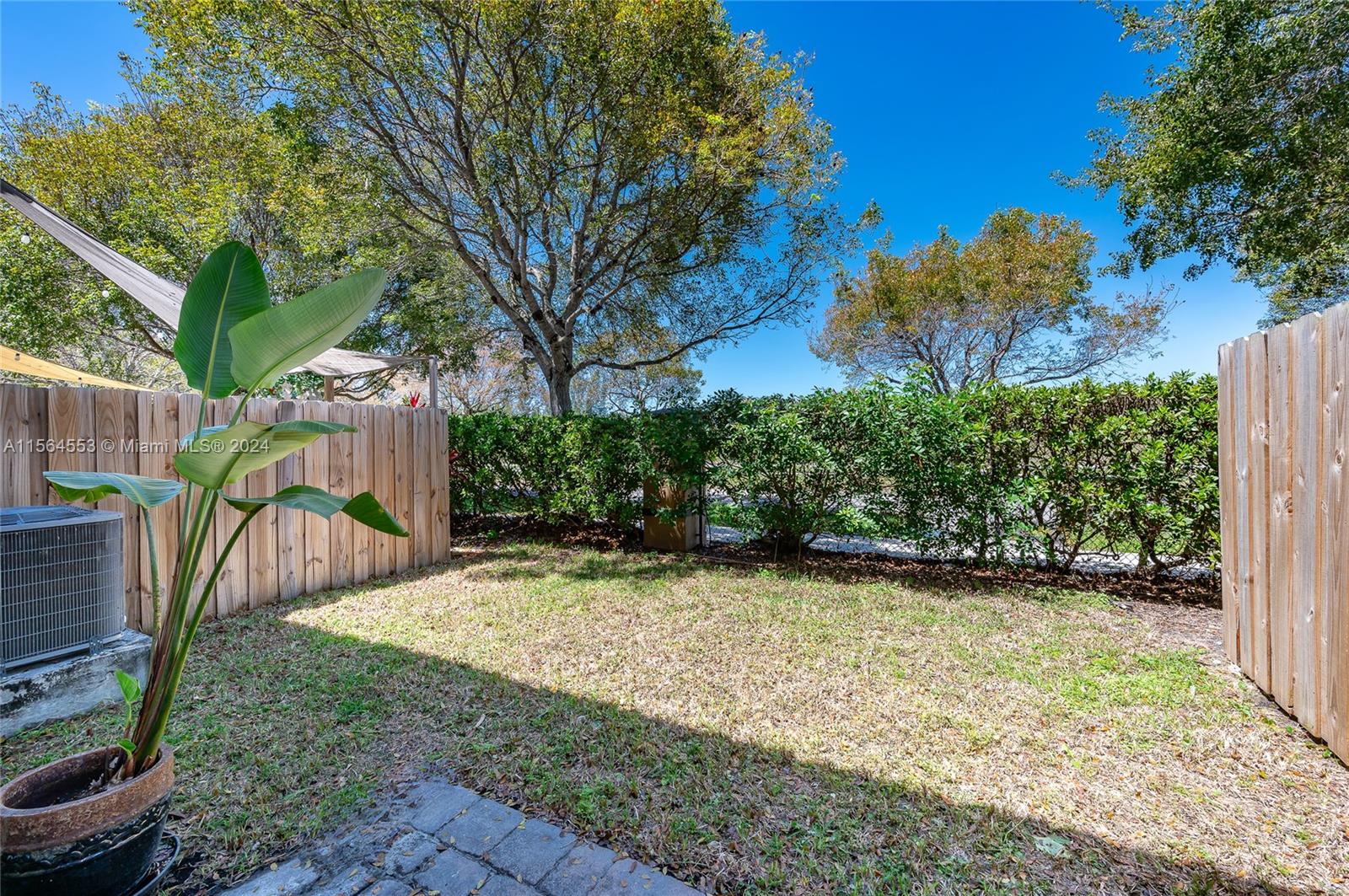 2405 SE 10th St 2405, Homestead, Florida 33035, 3 Bedrooms Bedrooms, ,2 BathroomsBathrooms,Residential,For Sale,2405 SE 10th St 2405,A11564553