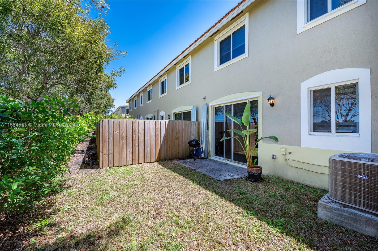 2405 SE 10th St 2405, Homestead, Florida 33035, 3 Bedrooms Bedrooms, ,2 BathroomsBathrooms,Residential,For Sale,2405 SE 10th St 2405,A11564553