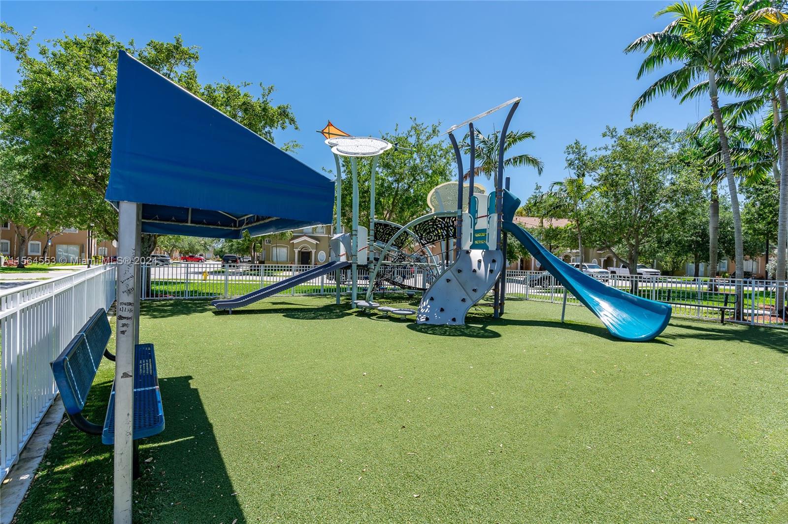 2405 SE 10th St 2405, Homestead, Florida 33035, 3 Bedrooms Bedrooms, ,2 BathroomsBathrooms,Residential,For Sale,2405 SE 10th St 2405,A11564553