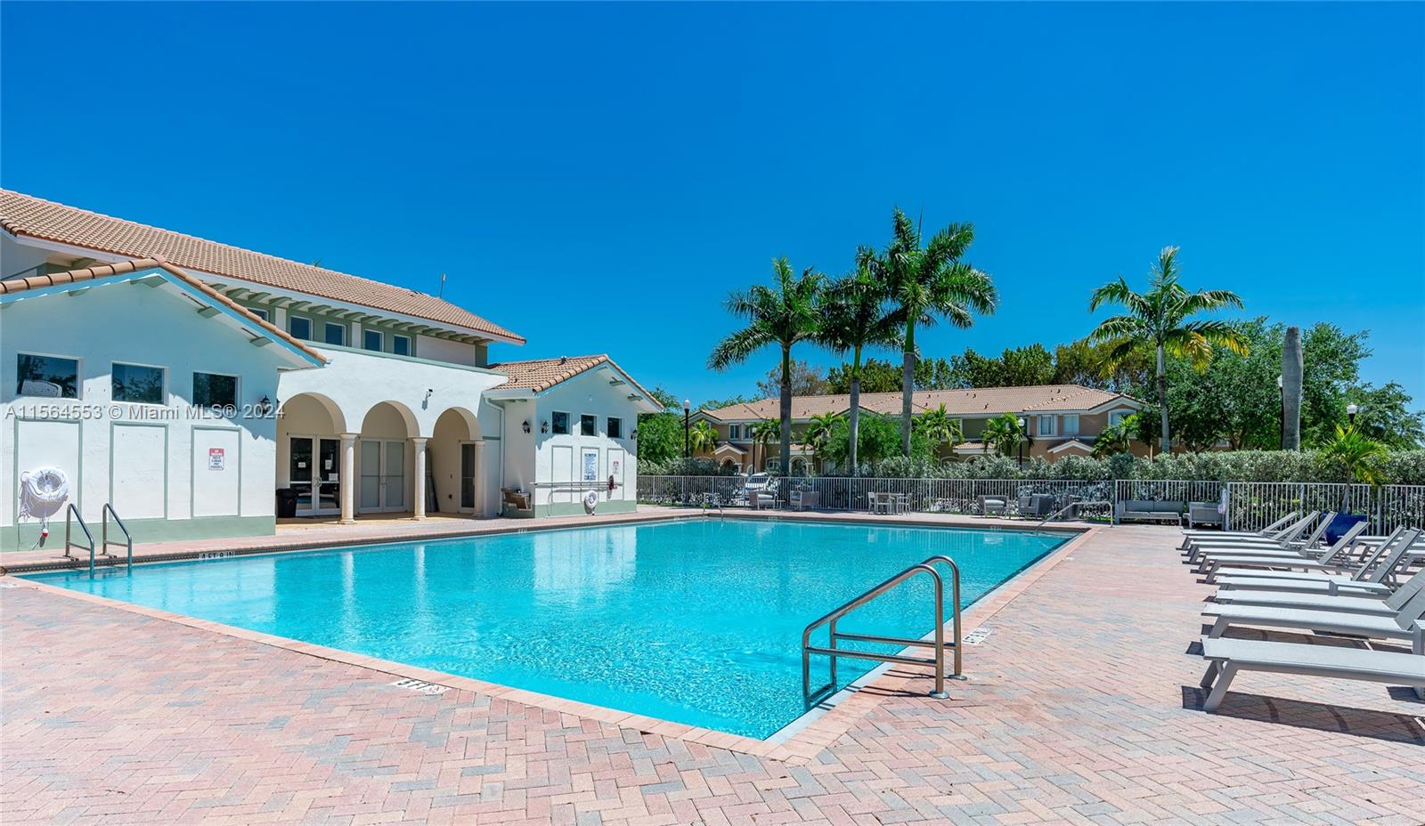 2405 SE 10th St 2405, Homestead, Florida 33035, 3 Bedrooms Bedrooms, ,2 BathroomsBathrooms,Residential,For Sale,2405 SE 10th St 2405,A11564553