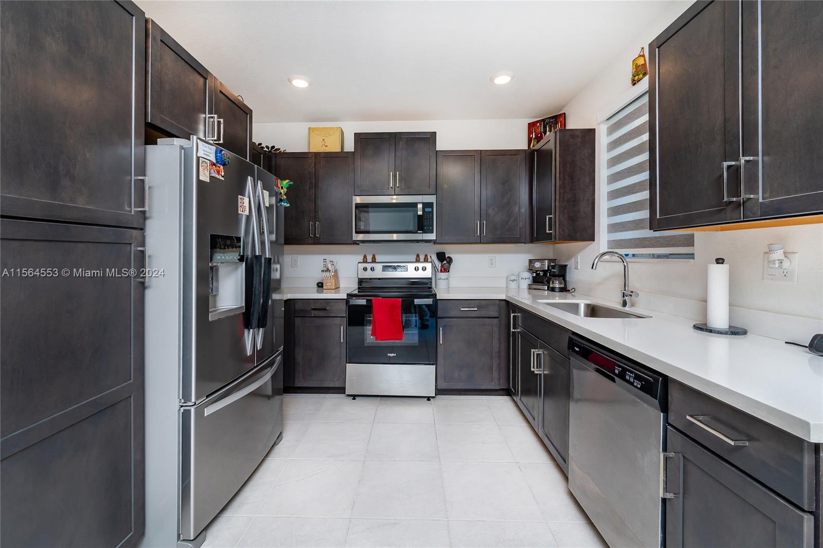 2405 SE 10th St 2405, Homestead, Florida 33035, 3 Bedrooms Bedrooms, ,2 BathroomsBathrooms,Residential,For Sale,2405 SE 10th St 2405,A11564553