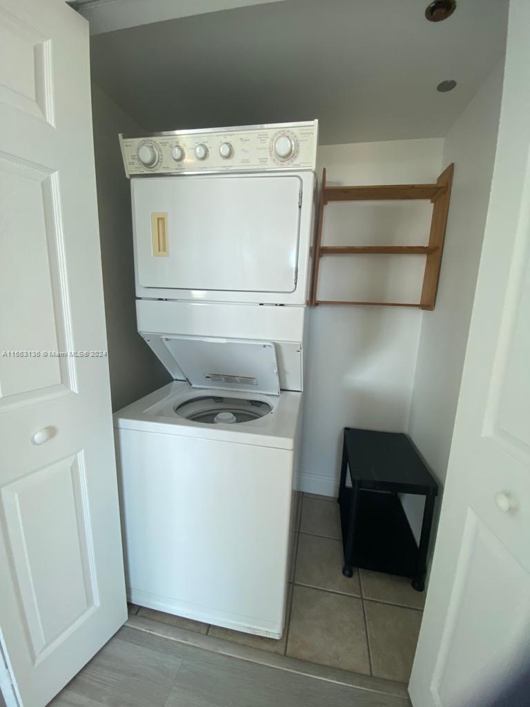 3000 Coral Way 1510, Miami, Florida 33145, 2 Bedrooms Bedrooms, ,2 BathroomsBathrooms,Residentiallease,For Rent,3000 Coral Way 1510,A11563136