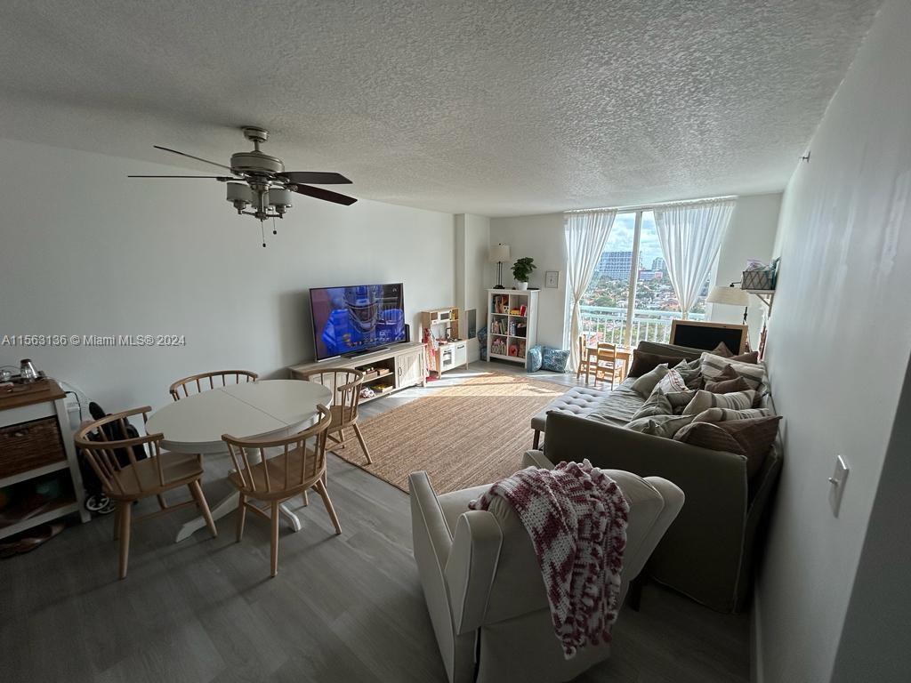 3000 Coral Way 1510, Miami, Florida 33145, 2 Bedrooms Bedrooms, ,2 BathroomsBathrooms,Residentiallease,For Rent,3000 Coral Way 1510,A11563136