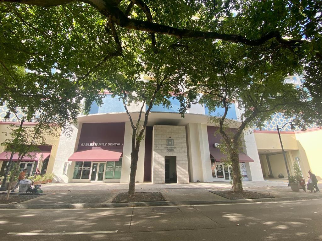 3000 Coral Way 1510, Miami, Florida 33145, 2 Bedrooms Bedrooms, ,2 BathroomsBathrooms,Residentiallease,For Rent,3000 Coral Way 1510,A11563136