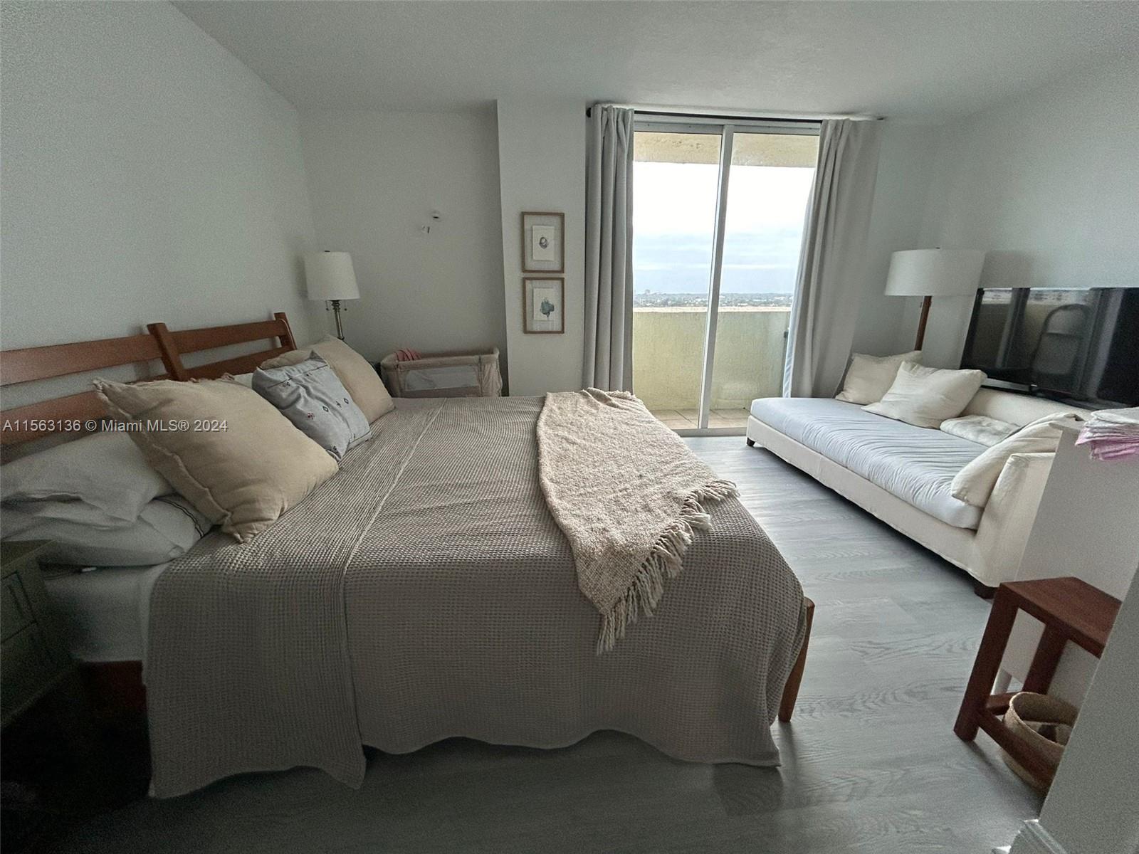 3000 Coral Way 1510, Miami, Florida 33145, 2 Bedrooms Bedrooms, ,2 BathroomsBathrooms,Residentiallease,For Rent,3000 Coral Way 1510,A11563136