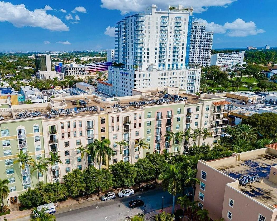 1919 Van Buren St 512A, Hollywood, Florida 33020, 1 Bedroom Bedrooms, ,1 BathroomBathrooms,Residentiallease,For Rent,1919 Van Buren St 512A,A11564569