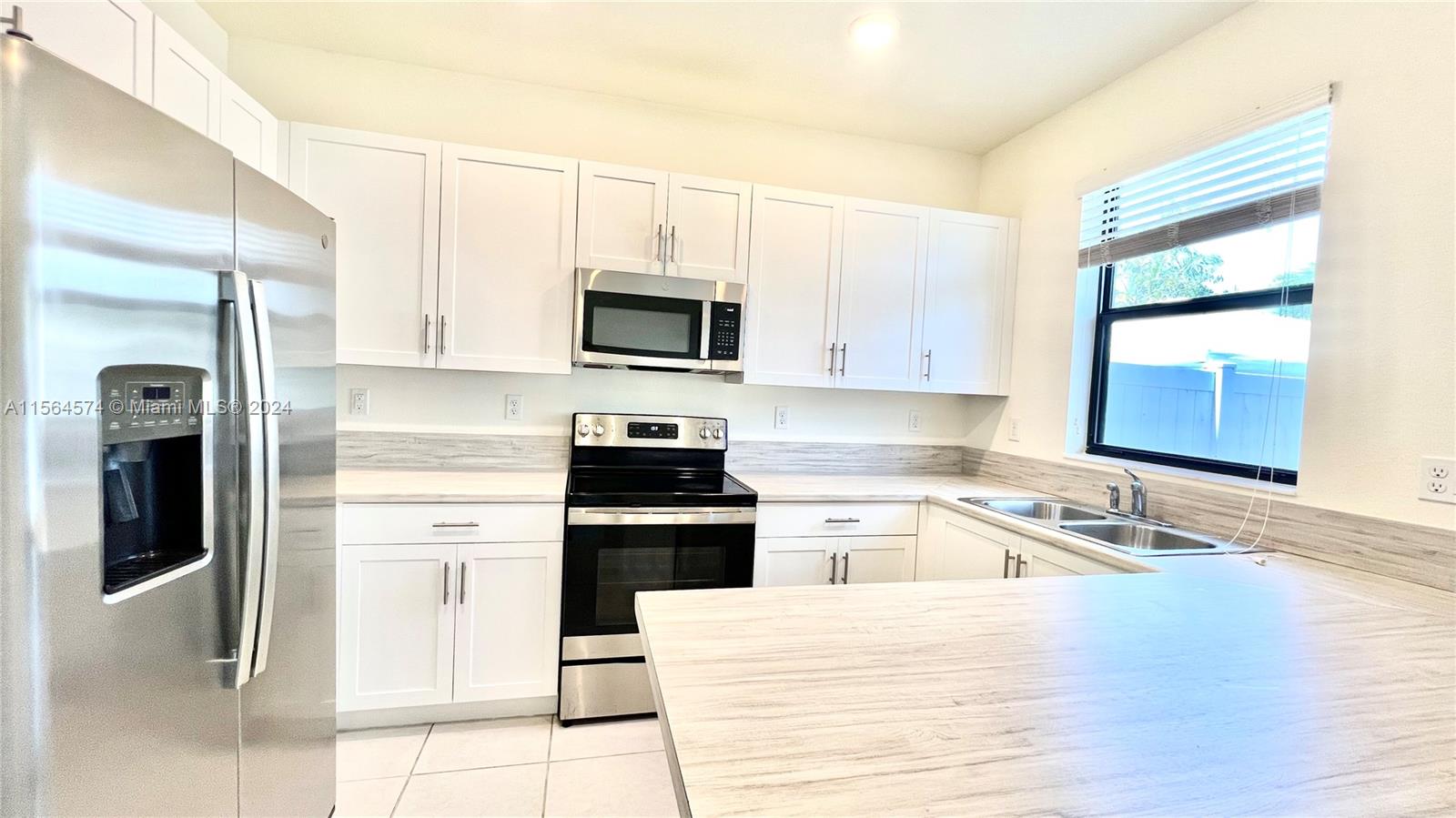 3425 W 113th St 3425, Hialeah, Florida 33018, 3 Bedrooms Bedrooms, ,2 BathroomsBathrooms,Residentiallease,For Rent,3425 W 113th St 3425,A11564574