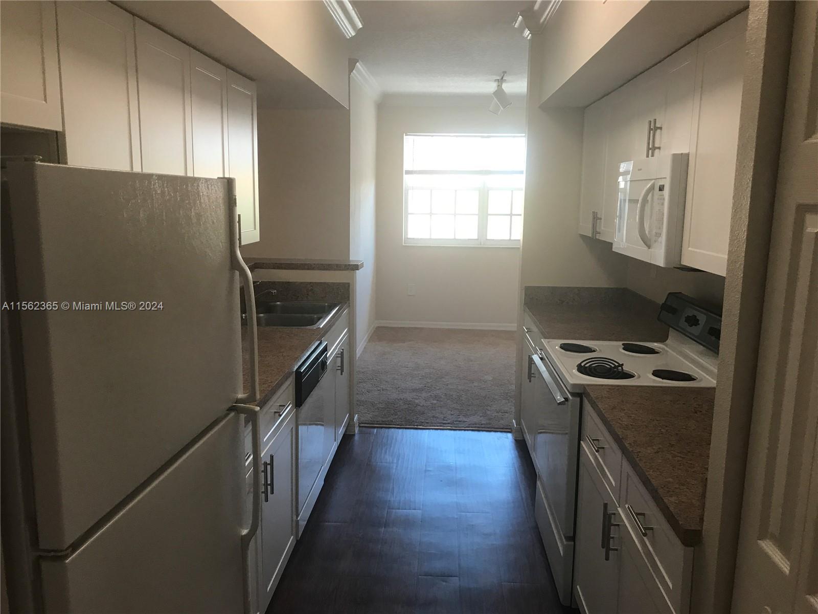 11630 SW 2nd St 17301, Pembroke Pines, Florida 33025, 2 Bedrooms Bedrooms, ,2 BathroomsBathrooms,Residentiallease,For Rent,11630 SW 2nd St 17301,A11562365