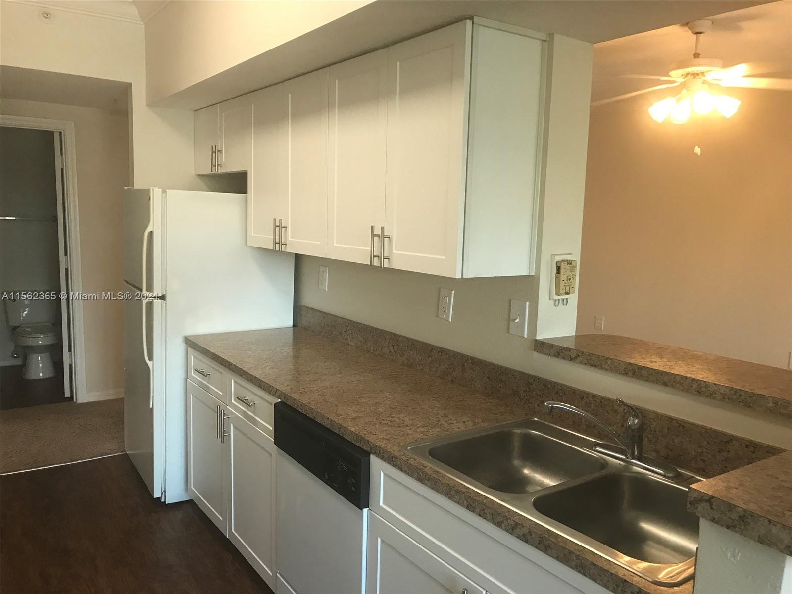 11630 SW 2nd St 17301, Pembroke Pines, Florida 33025, 2 Bedrooms Bedrooms, ,2 BathroomsBathrooms,Residentiallease,For Rent,11630 SW 2nd St 17301,A11562365