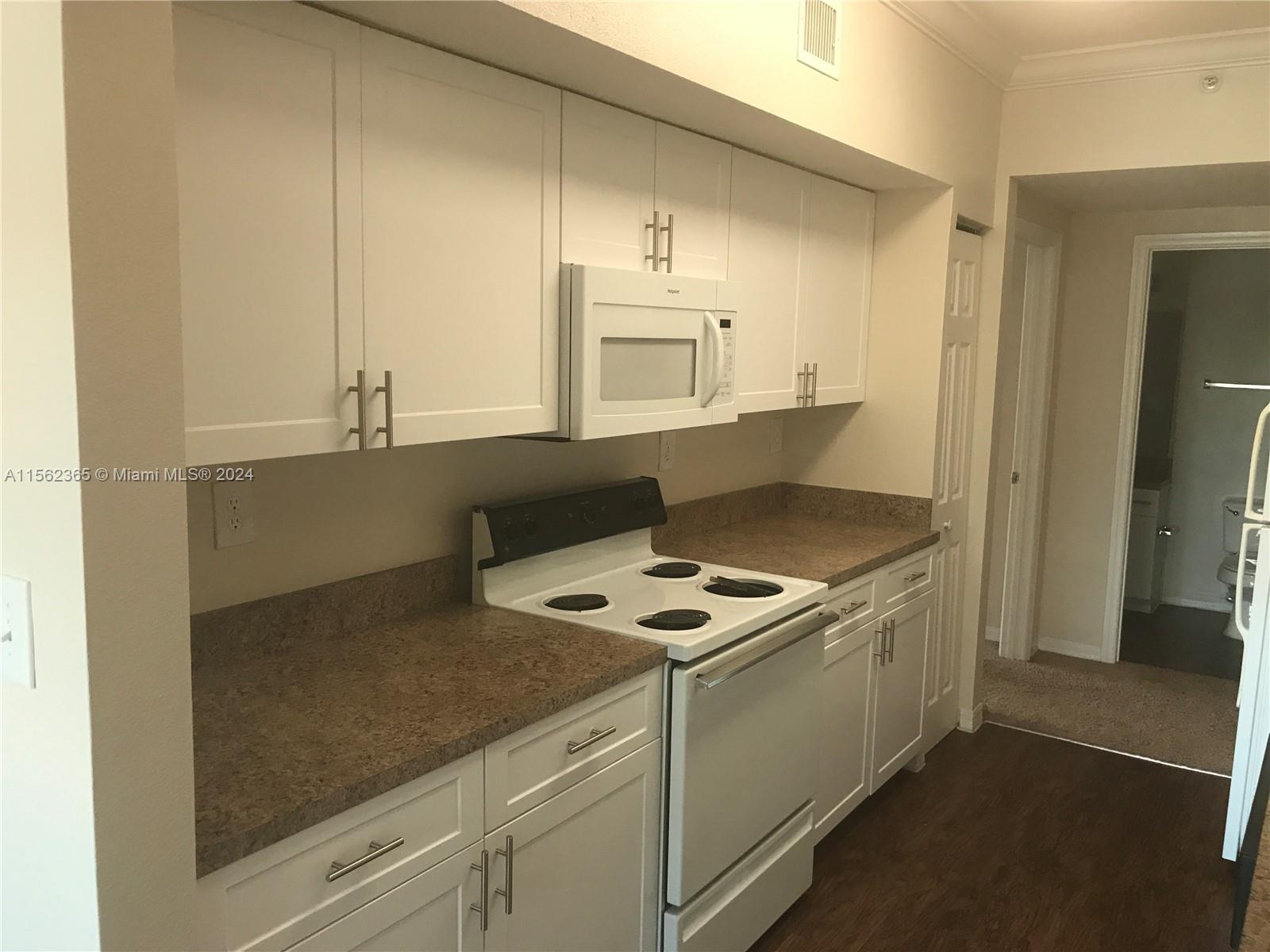 11630 SW 2nd St 17301, Pembroke Pines, Florida 33025, 2 Bedrooms Bedrooms, ,2 BathroomsBathrooms,Residentiallease,For Rent,11630 SW 2nd St 17301,A11562365