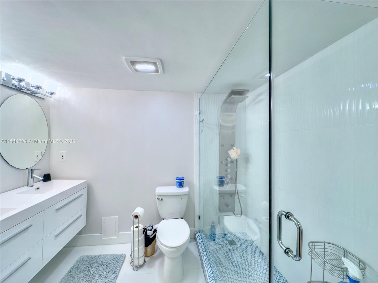 2030 S Ocean Dr 1922, Hallandale Beach, Florida 33009, 2 Bedrooms Bedrooms, ,2 BathroomsBathrooms,Residentiallease,For Rent,2030 S Ocean Dr 1922,A11564594