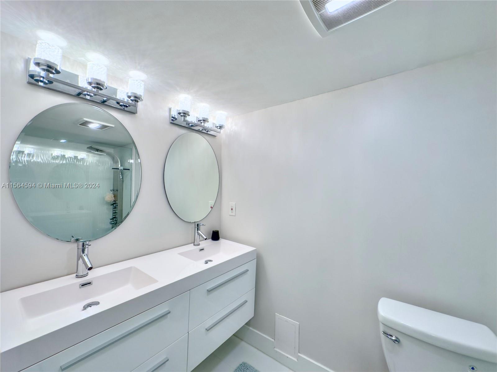 2030 S Ocean Dr 1922, Hallandale Beach, Florida 33009, 2 Bedrooms Bedrooms, ,2 BathroomsBathrooms,Residentiallease,For Rent,2030 S Ocean Dr 1922,A11564594