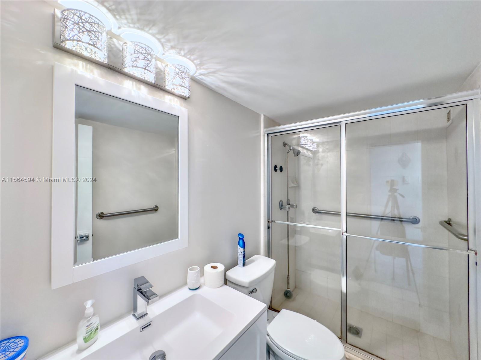 2030 S Ocean Dr 1922, Hallandale Beach, Florida 33009, 2 Bedrooms Bedrooms, ,2 BathroomsBathrooms,Residentiallease,For Rent,2030 S Ocean Dr 1922,A11564594