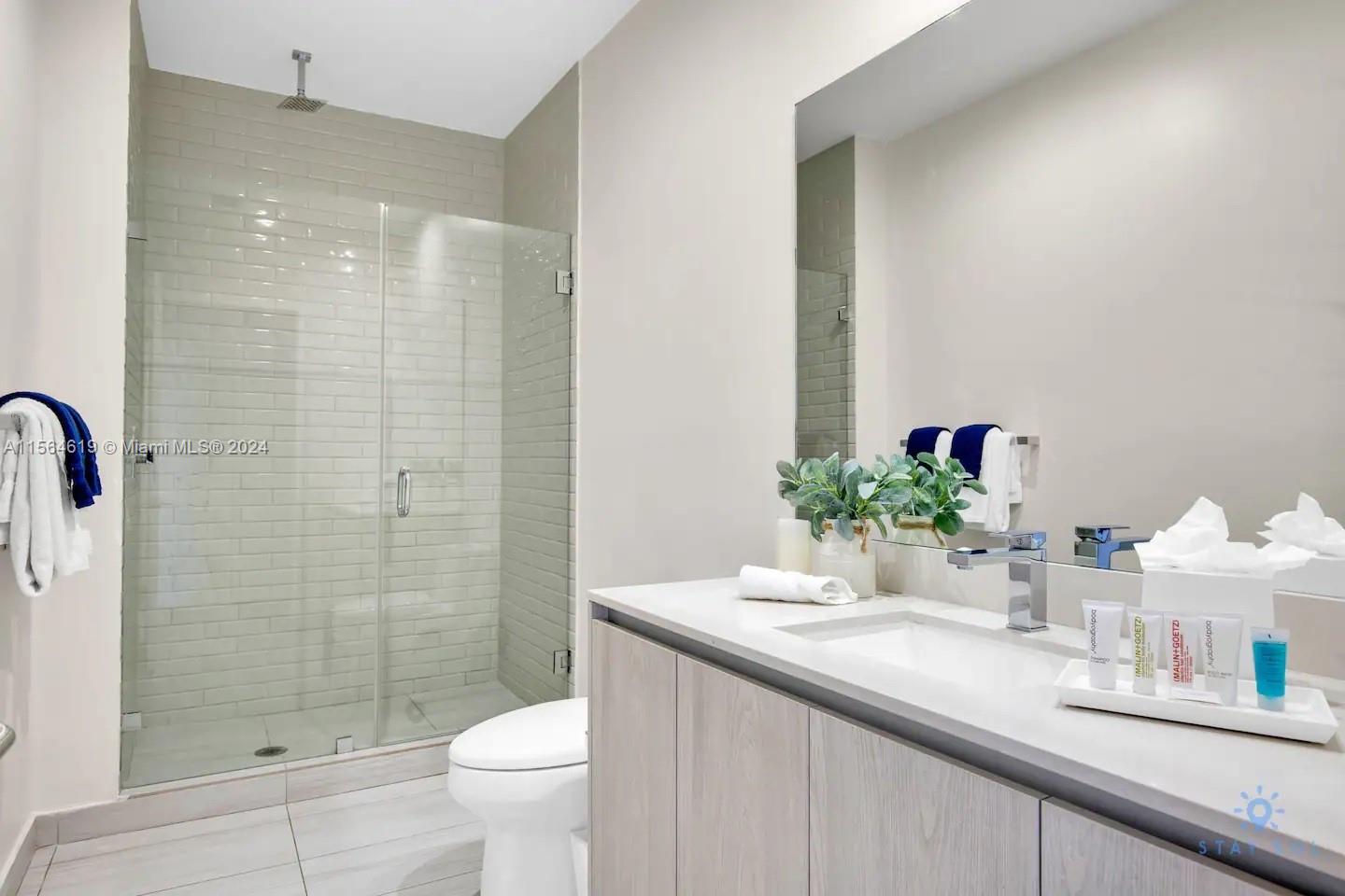 4010 S Ocean Dr R308, Hollywood, Florida 33019, 3 Bedrooms Bedrooms, ,2 BathroomsBathrooms,Residentiallease,For Rent,4010 S Ocean Dr R308,A11564619