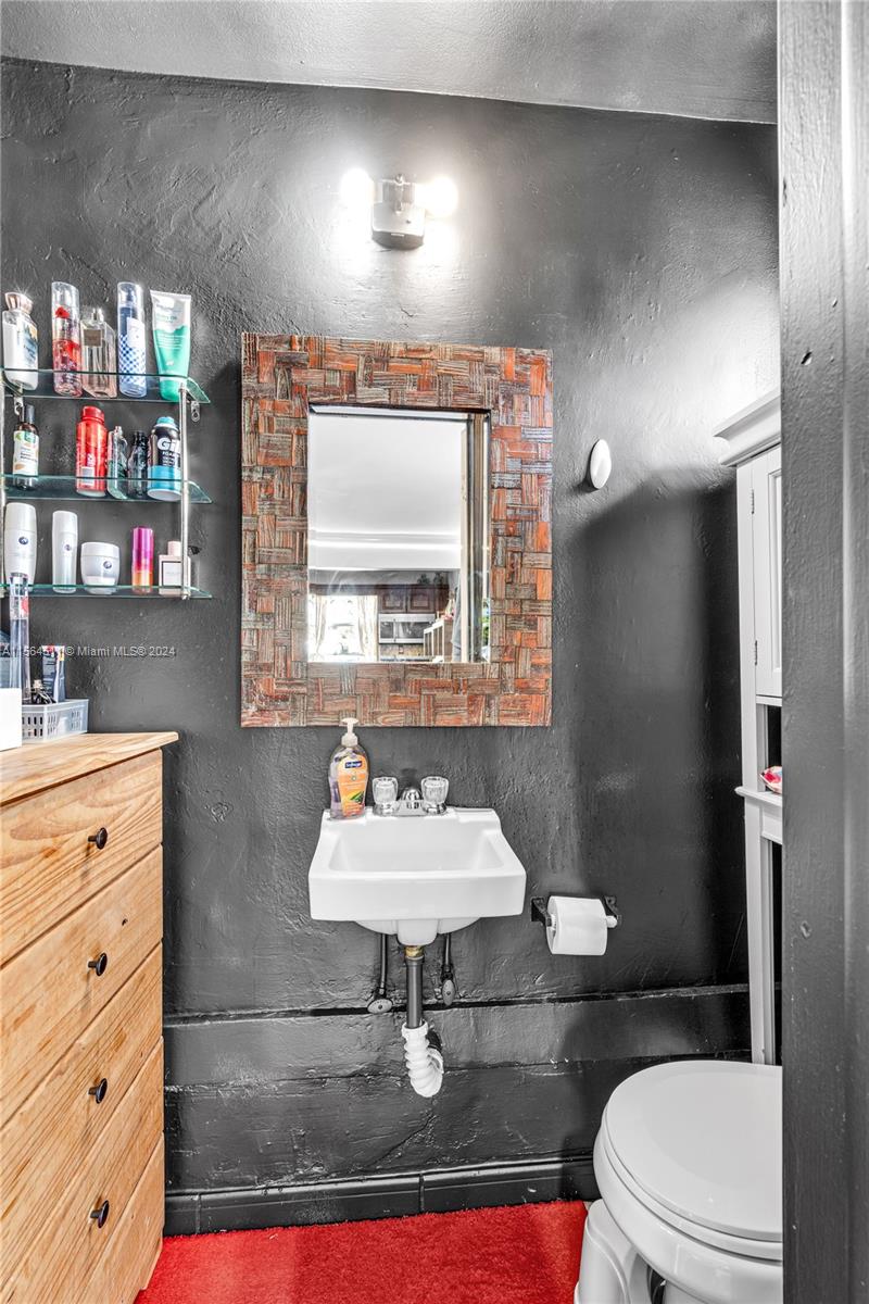 2100 NE 170th St, North Miami Beach, Florida 33162, 2 Bedrooms Bedrooms, ,2 BathroomsBathrooms,Residential,For Sale,2100 NE 170th St,A11564511