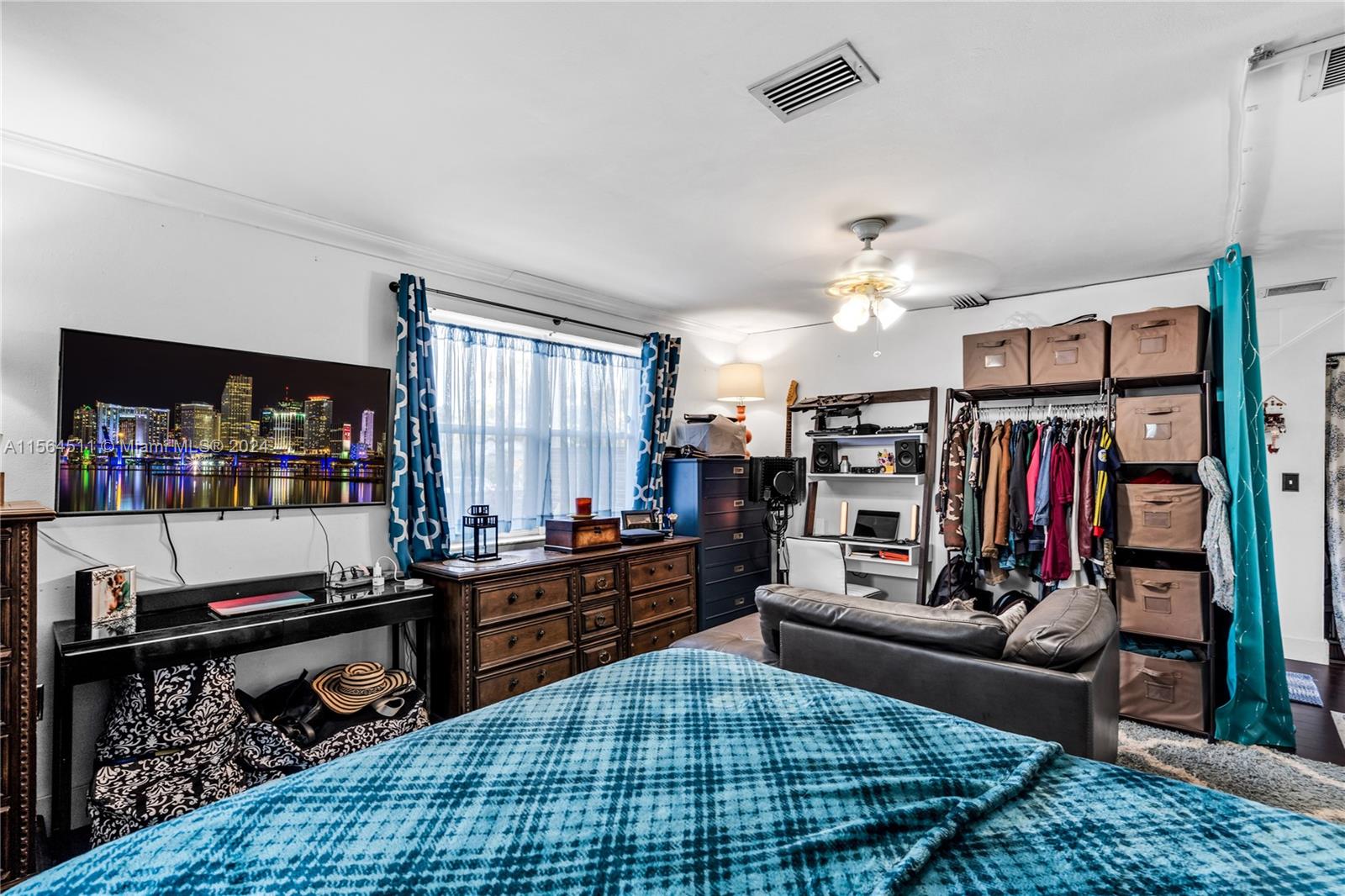 2100 NE 170th St, North Miami Beach, Florida 33162, 2 Bedrooms Bedrooms, ,2 BathroomsBathrooms,Residential,For Sale,2100 NE 170th St,A11564511