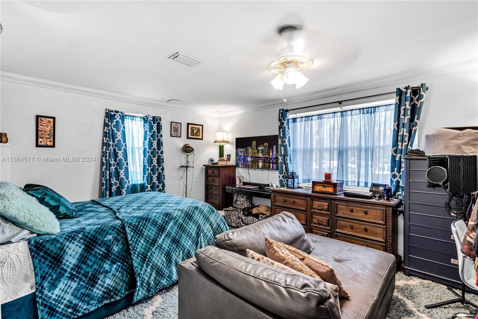 2100 NE 170th St, North Miami Beach, Florida 33162, 2 Bedrooms Bedrooms, ,2 BathroomsBathrooms,Residential,For Sale,2100 NE 170th St,A11564511