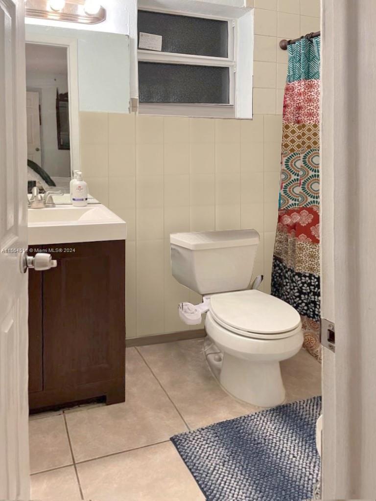 2100 NE 170th St, North Miami Beach, Florida 33162, 2 Bedrooms Bedrooms, ,2 BathroomsBathrooms,Residential,For Sale,2100 NE 170th St,A11564511