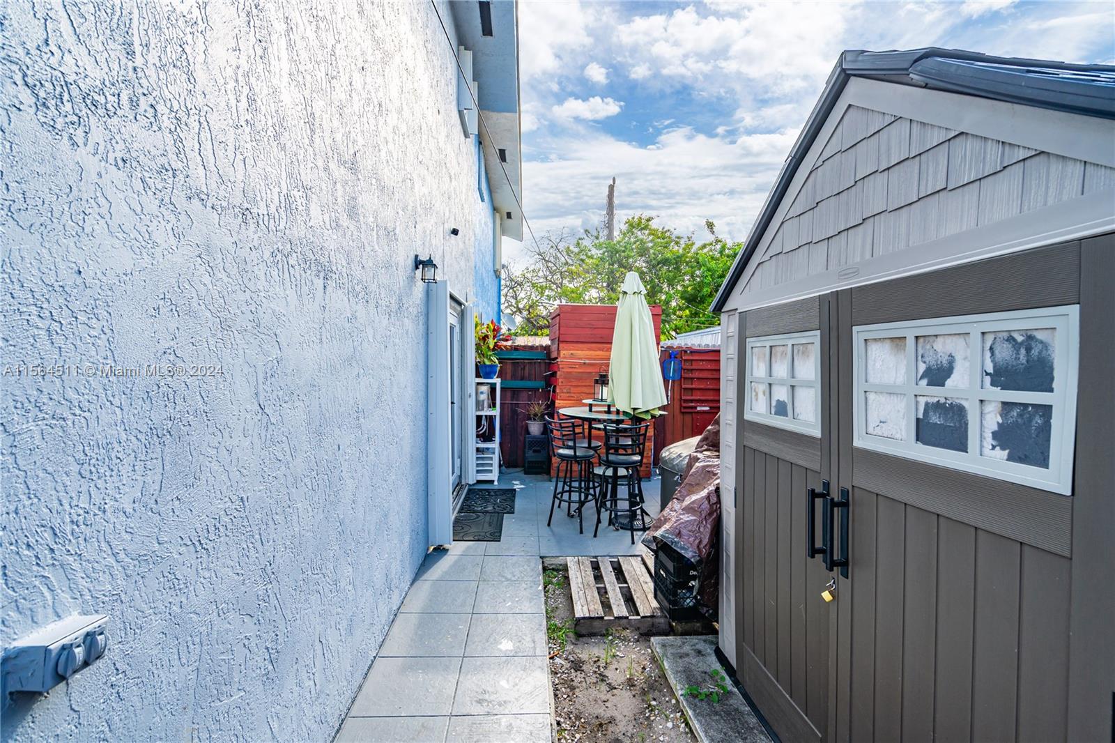 2100 NE 170th St, North Miami Beach, Florida 33162, 2 Bedrooms Bedrooms, ,2 BathroomsBathrooms,Residential,For Sale,2100 NE 170th St,A11564511