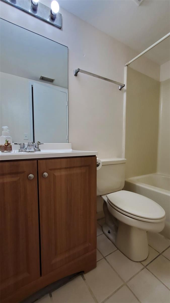 3610 N 56th Ave 215, Hollywood, Florida 33021, 1 Bedroom Bedrooms, ,1 BathroomBathrooms,Residentiallease,For Rent,3610 N 56th Ave 215,A11564637